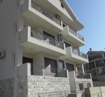 Большая двухэтажная квартира с видом на море в Доброте, продажа. №21835. ЭстейтСервис.
