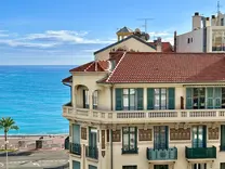 Апартаменты в 50-ти метрах от моря в Ницце