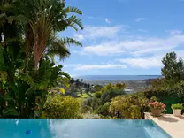 Современная вилла в 10-ти минутах от пляжа