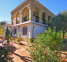 Красивая вилла с 6 спальнями в Морайре, продажа. №25930. ЭстейтСервис.