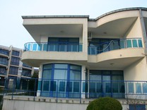 Вилла на первой линии в Свети Влас