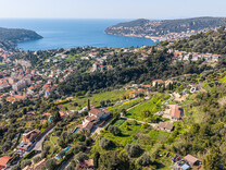 Владение с большим участком - Villefranche-sur-Mer