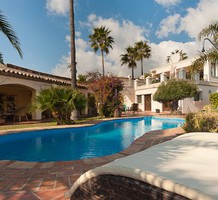 Просторная вилла с четырьмя спальнями в Estepona, продажа. №28513. ЭстейтСервис.