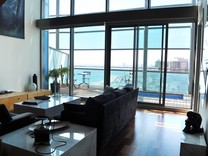 Эклюзивная квартира с видом на море в Барселоне