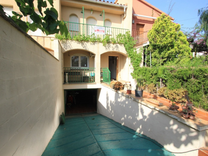 Двухуровневый таунхаус в Cambrils
