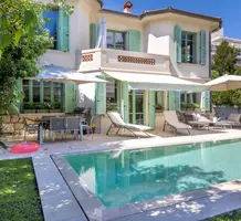 Элегантный особняк с бассейном в Juan-les-Pins, продажа. №50576. ЭстейтСервис.