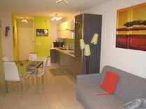 Яркая квартира в Ментоне